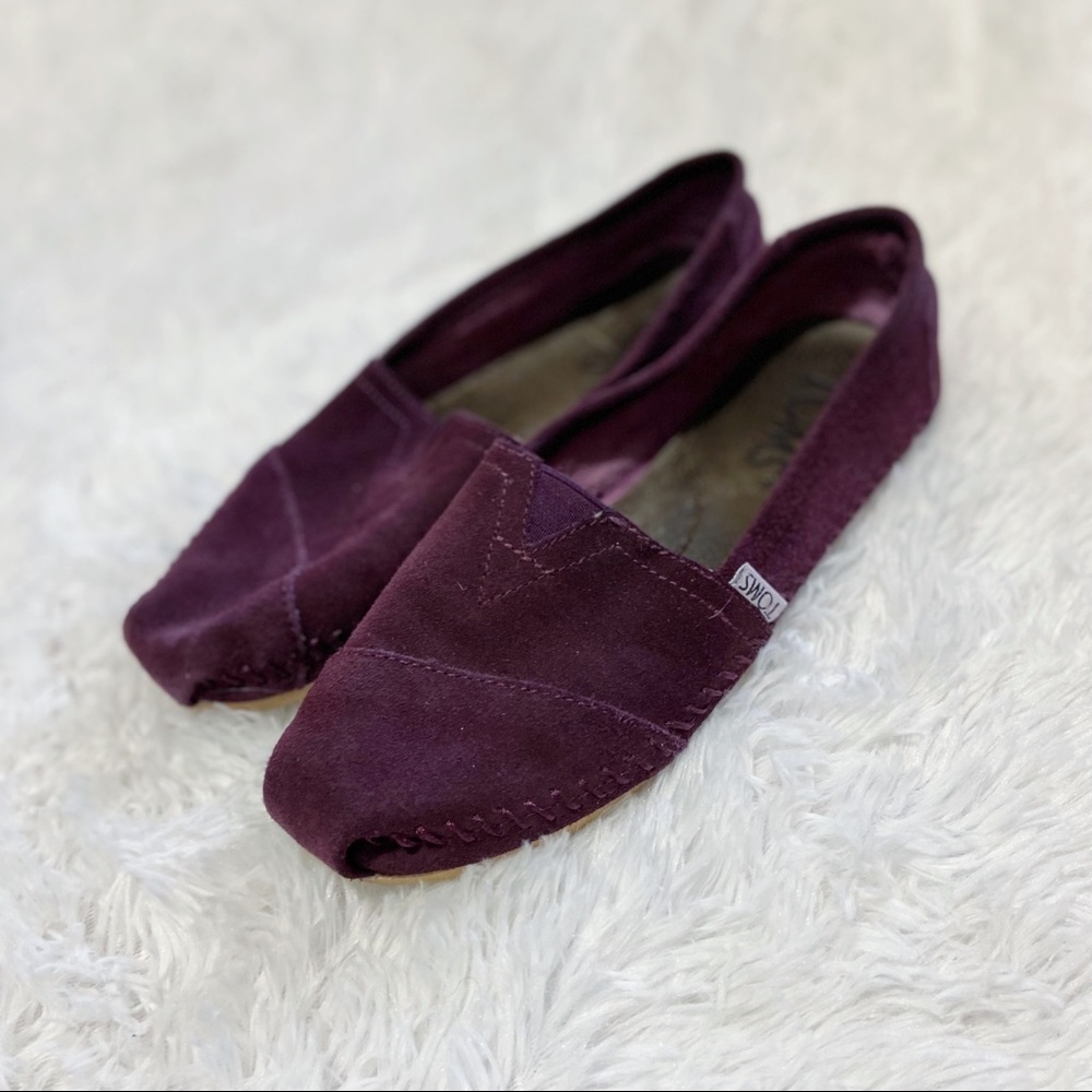 Women’s Burgundy Suede Toms Slip-Ons Size 6.5